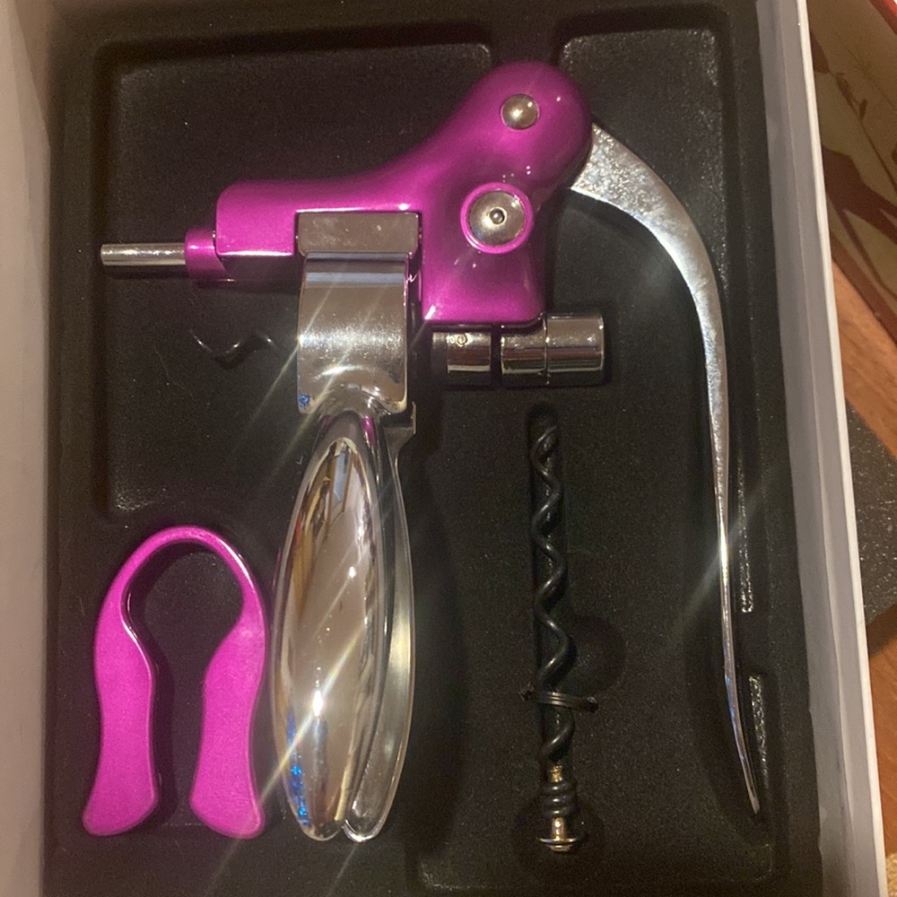 Classic Lever Corkscrew Wine Gift Set - Picture 3 of 5